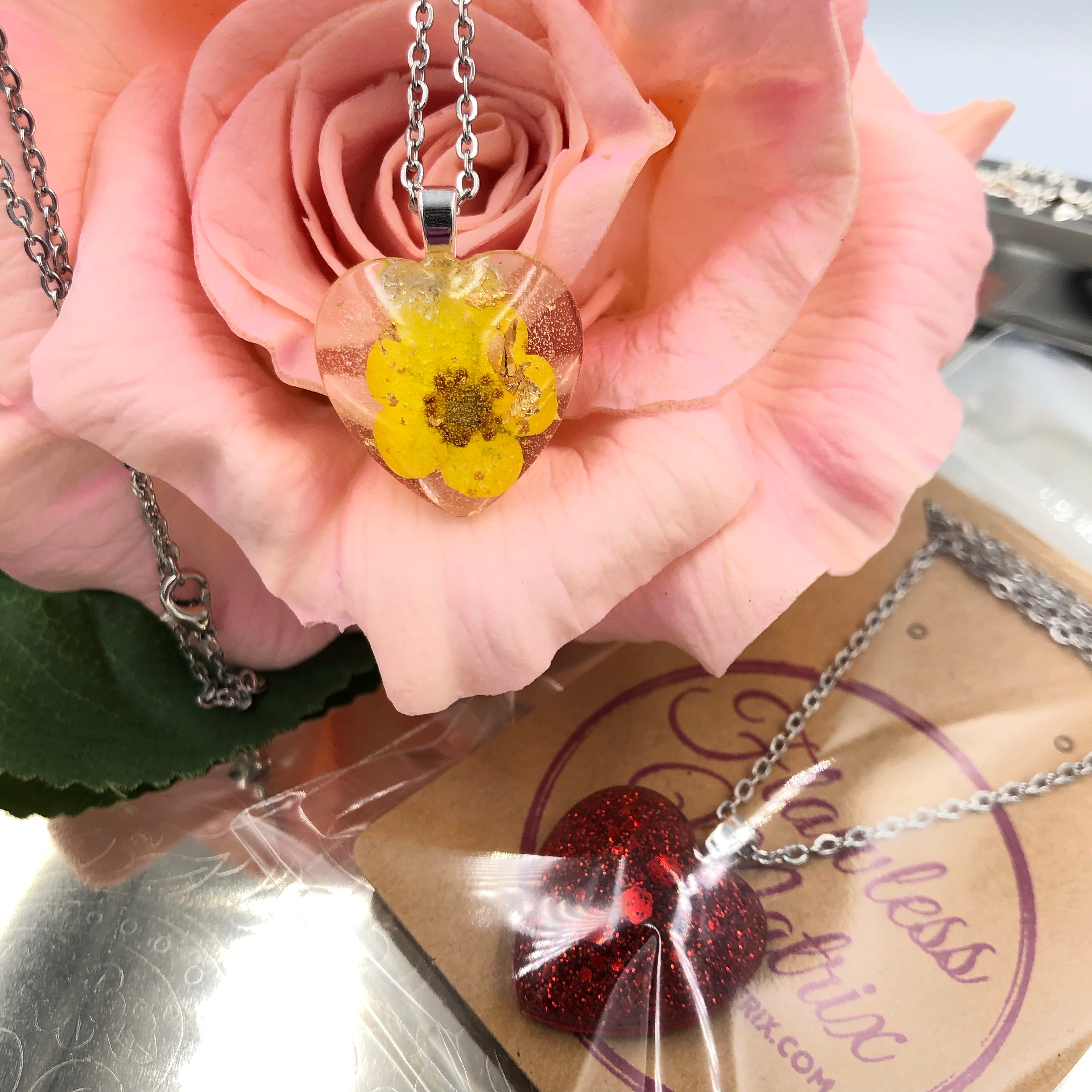 Pink Ozothamnus Pressed Flowers Necklace, Cottagecore Nature Inspired  Jewelry, Flowers in Resin Necklace, Unique Pink Dried Flower Jewelry - Etsy  | Real flower jewelry, Dried flower jewelry, Flower resin jewelry